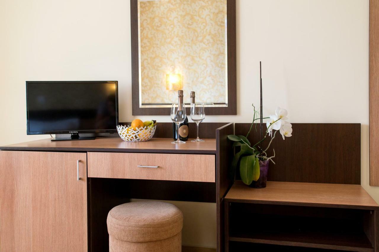 Hotel Iris Nesebar Luaran gambar